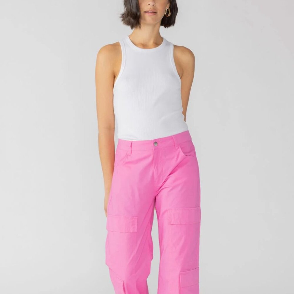 Pink ribbed tank